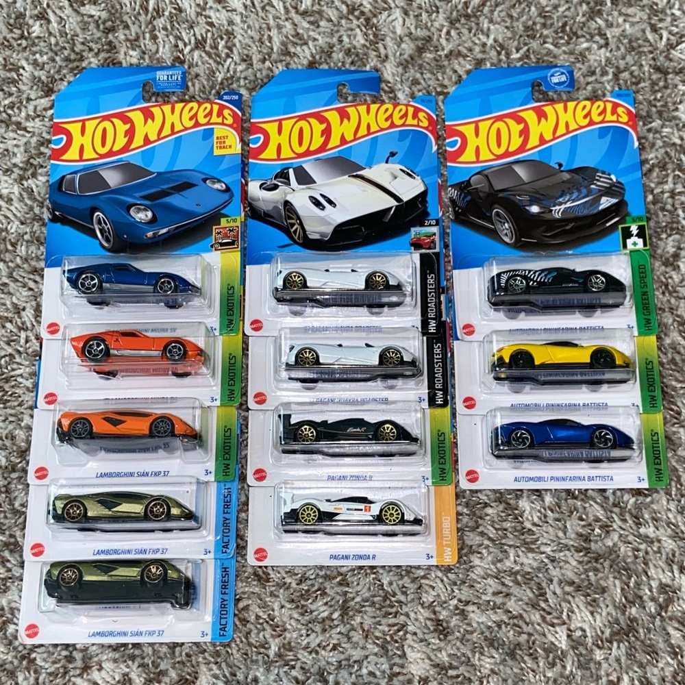 HOT WHEELS Italian Diecast Exotic Car Lot Of 12ea Lamborghini Pagani